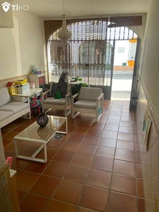 Foto 2 de Venta de casa adosada en Olivares de 4 habitaciones con terraza y piscina
