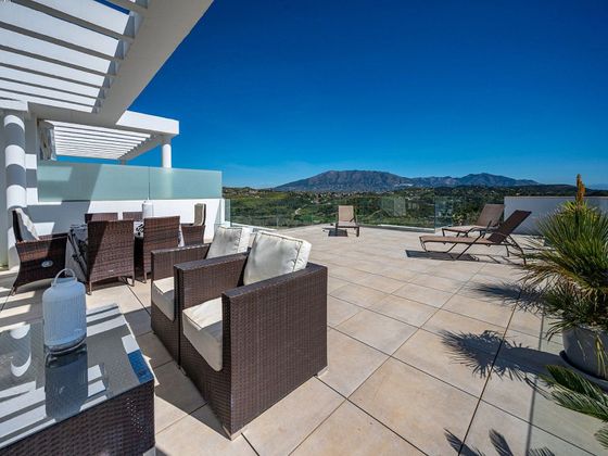 Foto 1 de Ático en venta en La Cala Mijas de 3 habitaciones con terraza y piscina