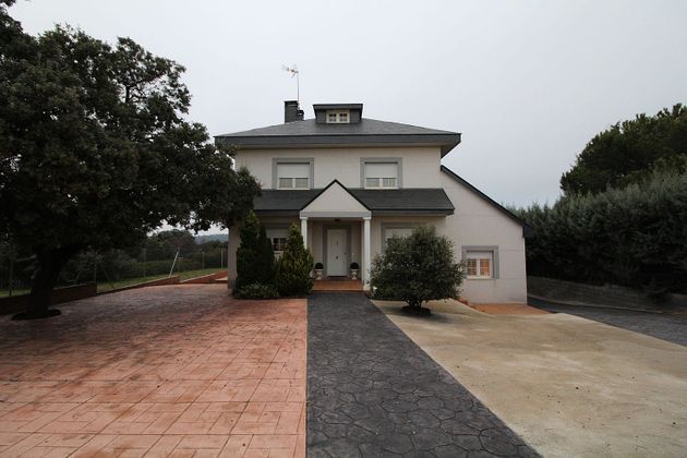 Foto 1 de Xalet en venda a Hoyo de Manzanares de 6 habitacions amb terrassa i garatge