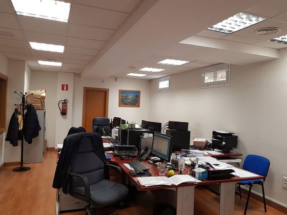 Foto 1 de Oficina en venda a Ventas amb piscina i aire acondicionat