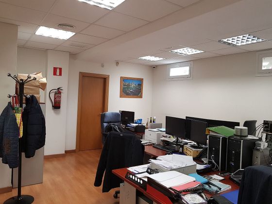 Foto 2 de Oficina en venda a Ventas amb piscina i aire acondicionat