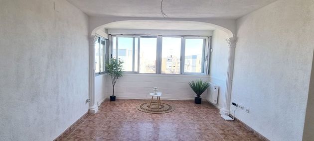 Foto 1 de Pis en venda a Villayuventus-Renfe de 3 habitacions amb balcó i calefacció