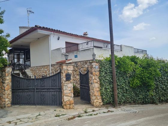 Foto 1 de Casa rural en venda a Castellet i la Gornal de 4 habitacions amb terrassa i garatge