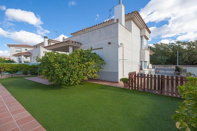 Foto 2 de Xalet en venda a Llorenç del Penedès de 5 habitacions amb terrassa i piscina