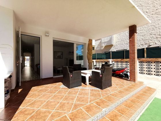 Foto 2 de Xalet en venda a Playa de Gandia de 5 habitacions amb terrassa i aire acondicionat