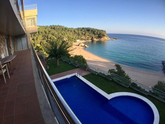 Foto 1 de Chalet en venta en calle Itàlia de 4 habitaciones con terraza y piscina