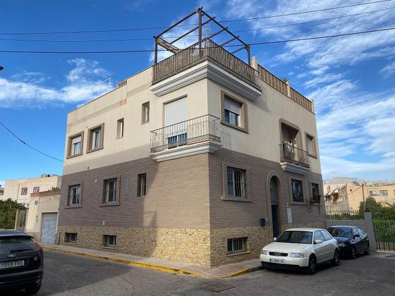 Foto 1 de Pis en venda a calle Zaragoza de 4 habitacions amb terrassa i aire acondicionat
