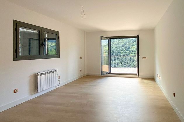Foto 2 de Piso en venta en travesía Carrèr Major de 2 habitaciones con terraza y garaje