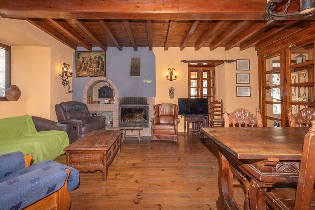 Foto 2 de Chalet en venta en calle Carrèr Sant Tomàs de 4 habitaciones con garaje y jardín