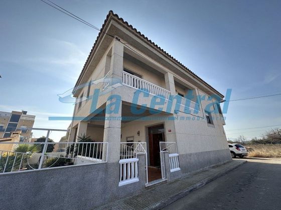 Foto 1 de Casa en venda a Camarles de 4 habitacions amb terrassa i garatge