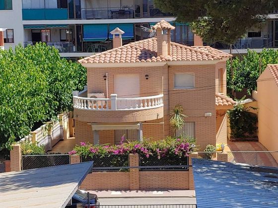 Foto 1 de Venta de chalet en Vilafortuny - Cap de Sant Pere de 5 habitaciones con terraza y jardín