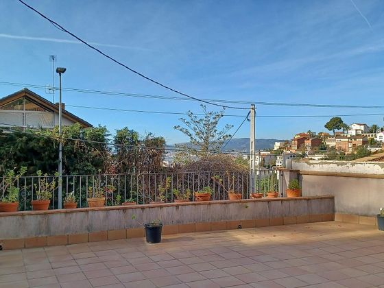 Foto 1 de Venta de chalet en Ciutat Diagonal - La Miranda - La Mallola de 6 habitaciones con terraza y garaje