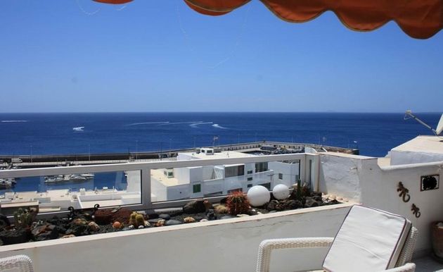 Foto 1 de Piso en venta en Puerto del Carmen de 2 habitaciones con terraza y piscina
