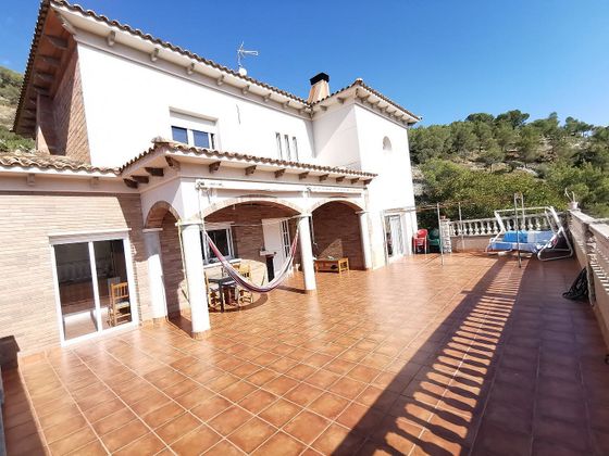 Foto 1 de Xalet en venda a Castellet i la Gornal de 7 habitacions amb terrassa i piscina
