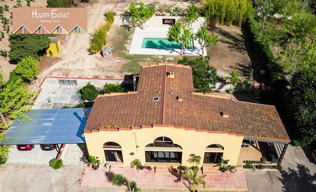 Foto 1 de Venta de casa rural en Castellví de la Marca de 4 habitaciones con terraza y piscina