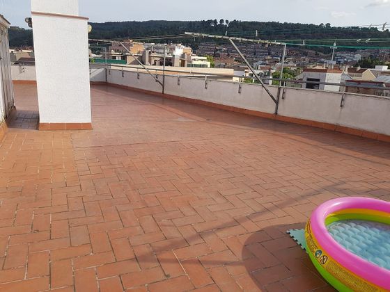 Foto 1 de Pis en venda a Sant Andreu de la Barca de 3 habitacions amb terrassa i aire acondicionat
