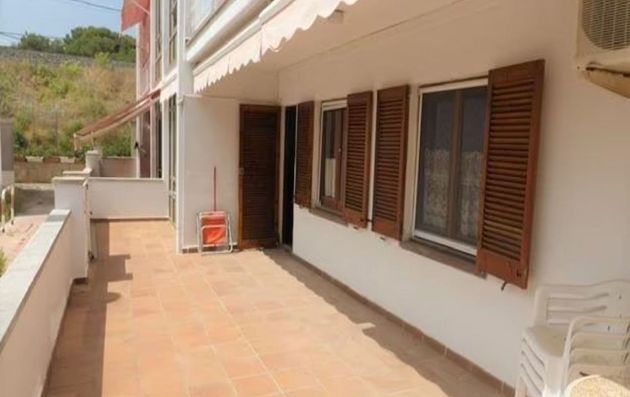 Foto 1 de Pis en venda a calle Ruda Comarruga de 3 habitacions amb terrassa i garatge
