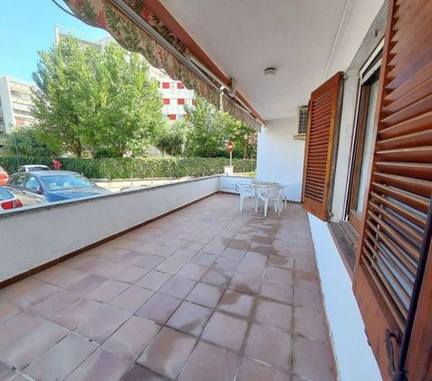 Foto 2 de Piso en venta en calle Ruda Comarruga de 3 habitaciones con terraza y garaje