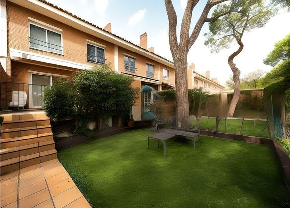 Foto 1 de Casa en lloguer a calle De Calafell de 3 habitacions amb terrassa i piscina