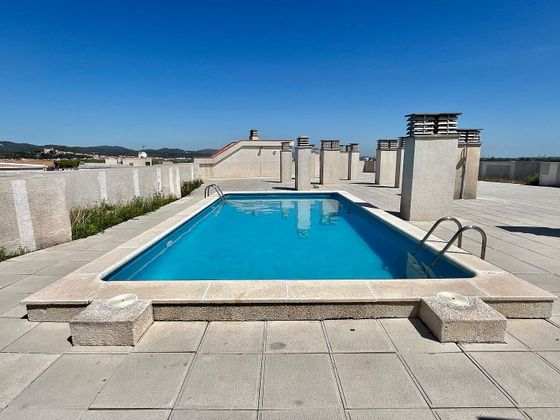 Foto 2 de Estudi en venda a calle Saragossa amb terrassa i piscina