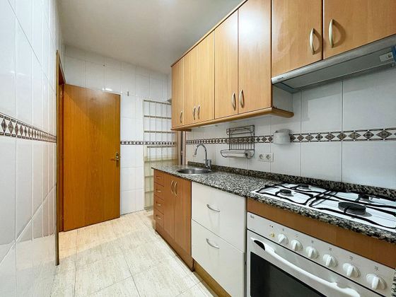 Foto 1 de Pis en venda a Sant Adrià de Besos de 2 habitacions amb calefacció i ascensor