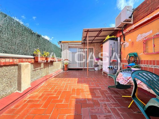 Foto 2 de Piso en venta en Artigas - Llefià de 3 habitaciones con terraza y calefacción