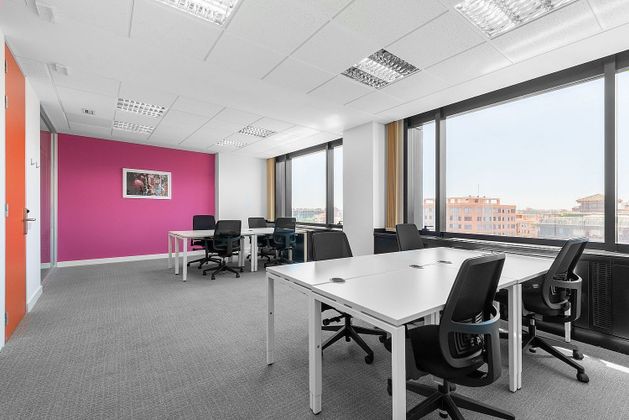 Foto 2 de Alquiler de oficina en avenida De Aragón de 75 m²
