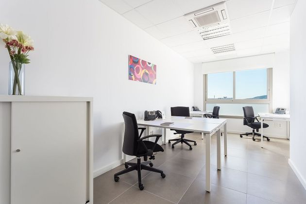 Foto 2 de Alquiler de oficina en calle Gremi de Sabaters de 60 m²