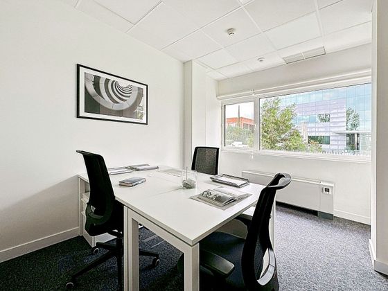 Foto 1 de Alquiler de oficina en ronda De Poniente Edificio Tres Cantos de 110 m²