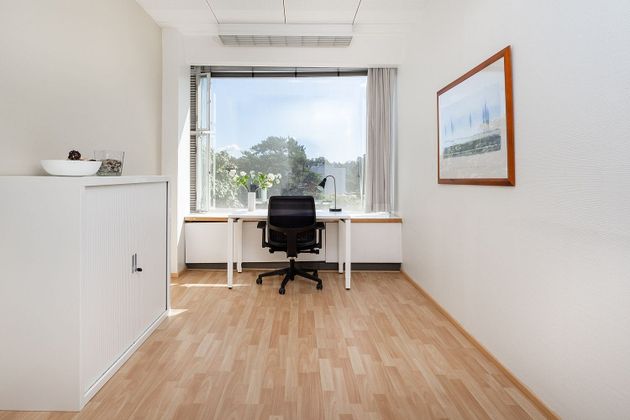 Foto 1 de Alquiler de oficina en calle Severo Ochoa de 50 m²