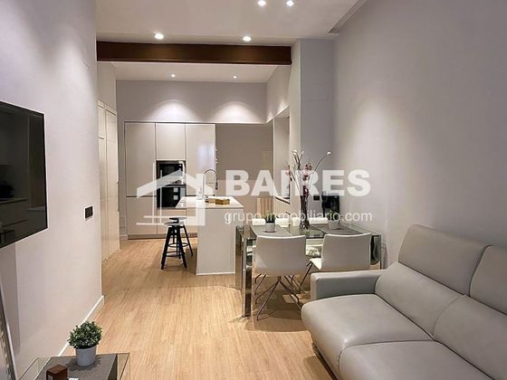 Foto 2 de Piso en alquiler en Justicia - Chueca de 1 habitación con muebles y balcón