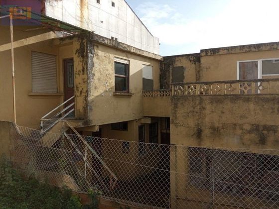 Foto 1 de Venta de casa en Teis de 5 habitaciones con terraza y garaje