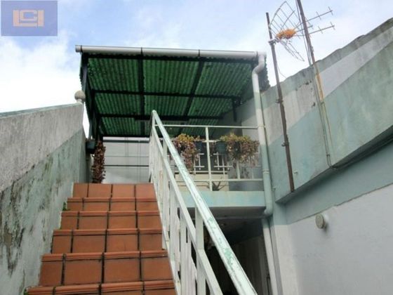 Foto 2 de Casa en venda a Lavadores de 2 habitacions amb terrassa i garatge