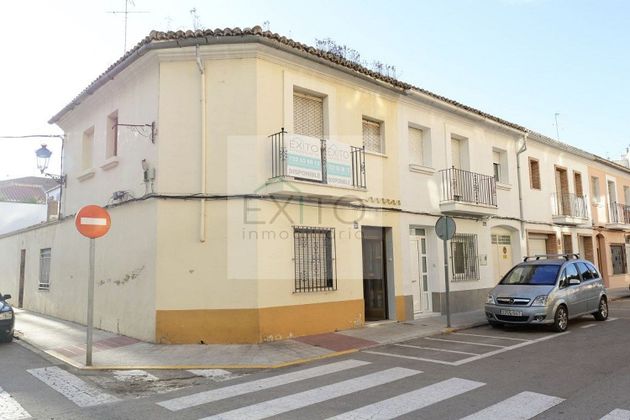 Foto 2 de Casa adossada en venda a Benifaió de 4 habitacions amb terrassa i garatge