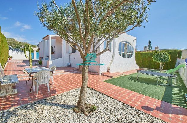 Foto 1 de Xalet en venda a calle Villas del Romeral de 4 habitacions amb terrassa i piscina