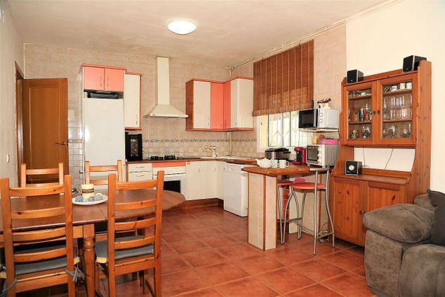 Foto 1 de Casa en venda a Corbera de Llobregat de 5 habitacions amb terrassa i balcó