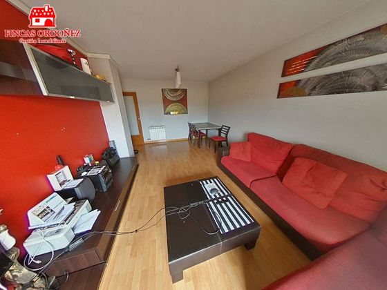 Foto 1 de Pis en venda a Sant Andreu de la Barca de 3 habitacions amb garatge i balcó