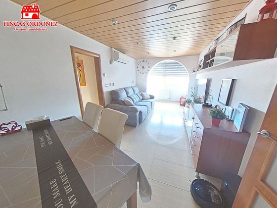 Foto 1 de Pis en venda a Sanfeliu de 2 habitacions amb balcó i aire acondicionat