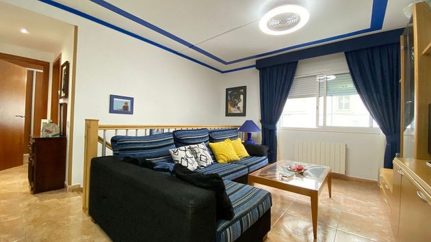 Foto 1 de Dúplex en venda a Sant Pere de Ribes Centro de 4 habitacions amb terrassa i calefacció