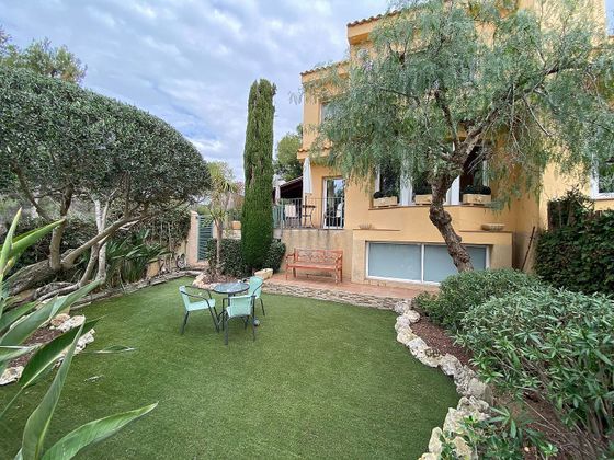 Foto 1 de Casa en venda a Urbanitzacions del sud de 4 habitacions amb terrassa i jardí