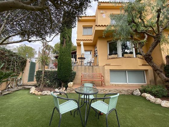 Foto 2 de Casa en venda a Urbanitzacions del sud de 4 habitacions amb terrassa i jardí