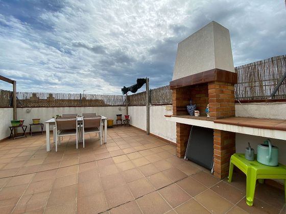 Foto 1 de Àtic en venda a Sant Pere de Ribes Centro de 3 habitacions amb terrassa i aire acondicionat