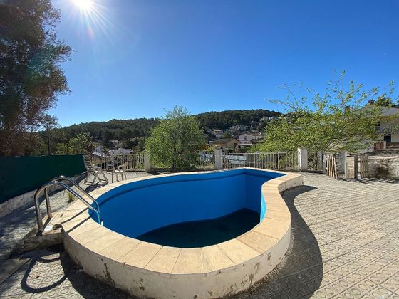 Foto 1 de Xalet en venda a Canyelles de 9 habitacions amb terrassa i piscina