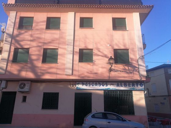 Foto 1 de Pis en venda a plaza La Mancha de 2 habitacions amb balcó i aire acondicionat