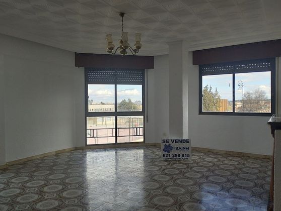 Foto 2 de Pis en venda a carretera Alcalá del Júcar de 3 habitacions amb terrassa i balcó