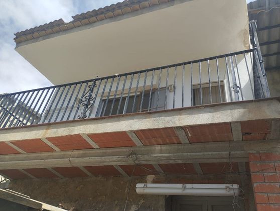 Foto 2 de Venta de casa adosada en calle Trunquet de 8 habitaciones con balcón