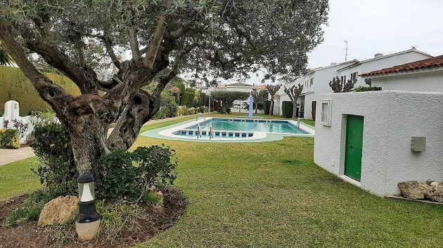 Foto 2 de Casa adosada en venta en Sant Salvador de 4 habitaciones con terraza y piscina