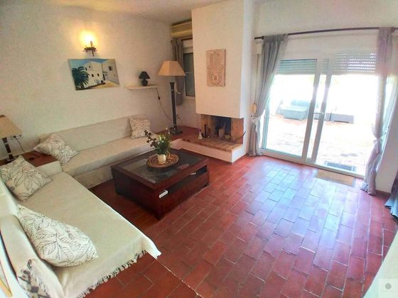 Foto 1 de Casa en alquiler en Cala Vedella - Cala Tarida - Cala Conta de 2 habitaciones con terraza y muebles