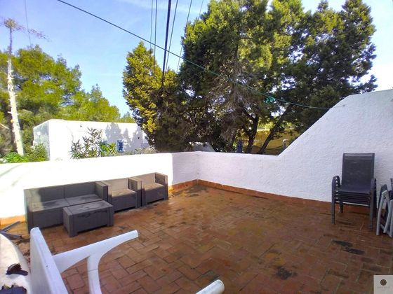 Foto 2 de Casa en alquiler en Cala Vedella - Cala Tarida - Cala Conta de 2 habitaciones con terraza y muebles