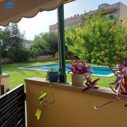 Foto 1 de Pis en venda a Sant Pere de Ribes Centro de 3 habitacions amb terrassa i piscina